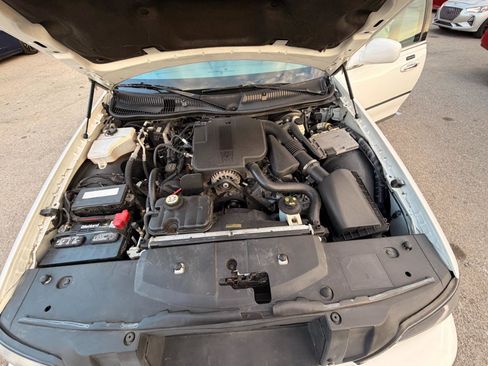 Used 2007 Lincoln Town Car Signature image 22