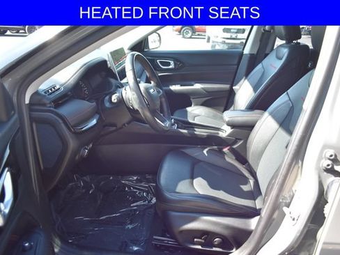 Used 2022 Jeep Compass Trailhawk w/ Sun and Sound Group AWD/4WD image 4