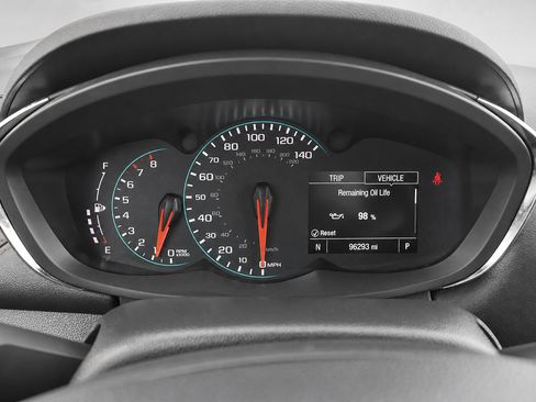 Used 2020 Chevrolet Trax LT w/ LT Convenience Package FWD image 29
