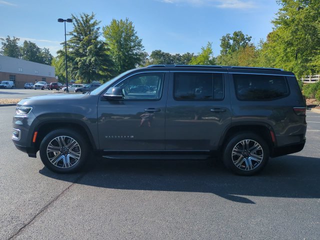 Used 2025 Jeep Wagoneer Series II AWD/4WD image 7