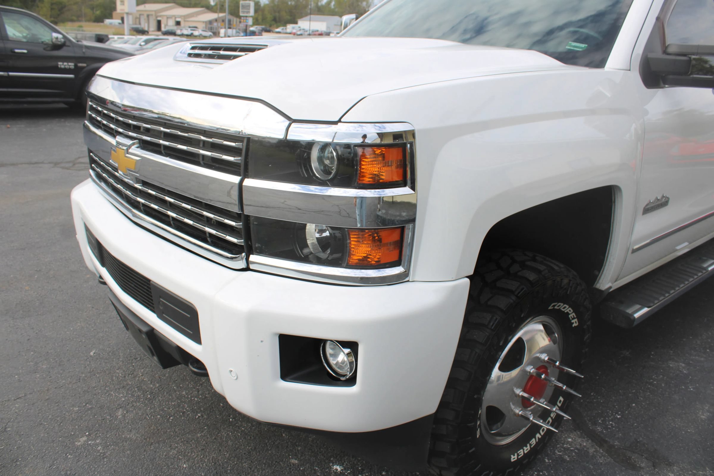 Used 2019 Chevrolet Silverado 3500 High Country w/ Duramax Plus Package AWD/4WD image 3