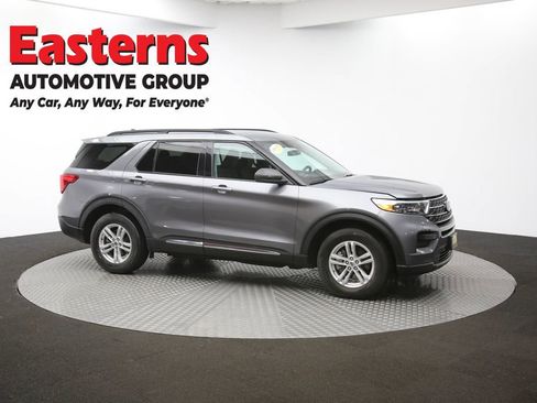 Used 2022 Ford Explorer XLT image 46