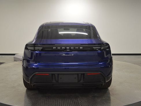 Certified 2024 Porsche Macan 4 Electric AWD/4WD image 6