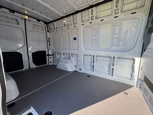 New 2026 Mercedes-Benz Sprinter 2500 image 21