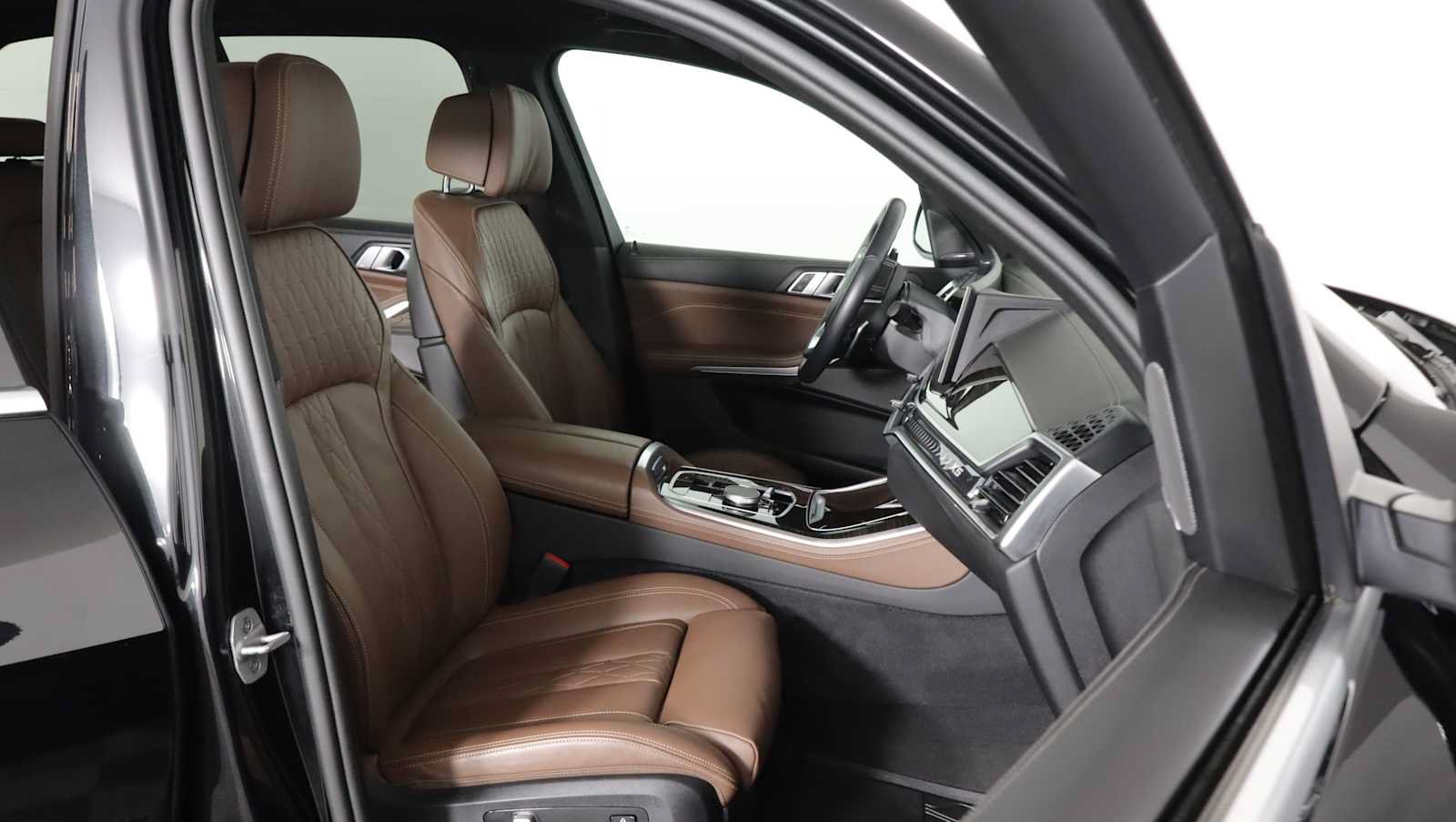 Used 2024 BMW X5 xDrive40i w/ Premium Package AWD/4WD image 10