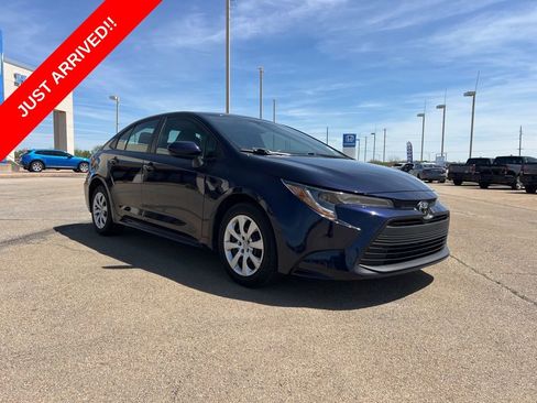 Used 2024 Toyota Corolla LE FWD image 7