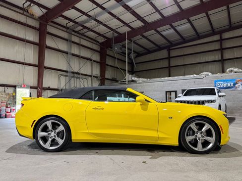 Used 2017 Chevrolet Camaro SS RWD image 15