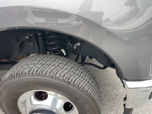 Used 2024 Ford F350 Lariat w/ Lariat Ultimate Package image 4