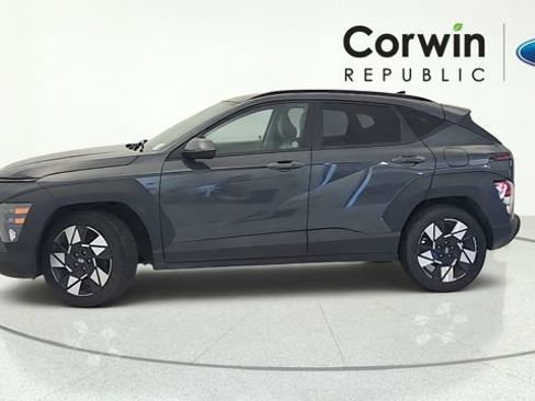 Used 2025 Hyundai Kona SEL FWD image 2