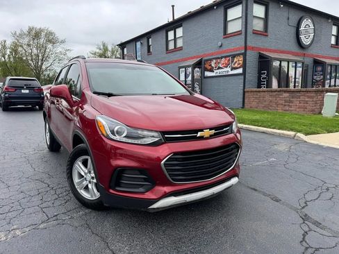 Used 2019 Chevrolet Trax LT w/ LT Convenience Package FWD image 40