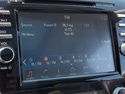 Used 2016 Nissan Murano SL w/ SL Technology Package FWD image 18