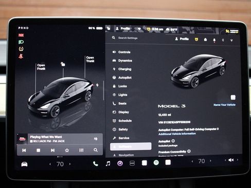 Used 2023 Tesla Model 3 Standard Range image 31