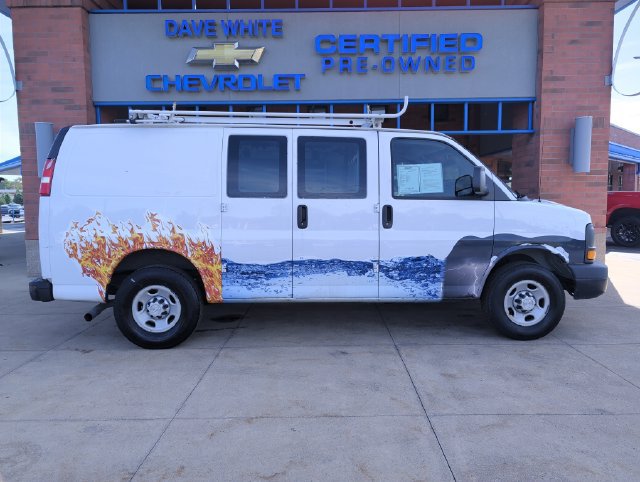 Used 2016 Chevrolet Express 2500 RWD image 8