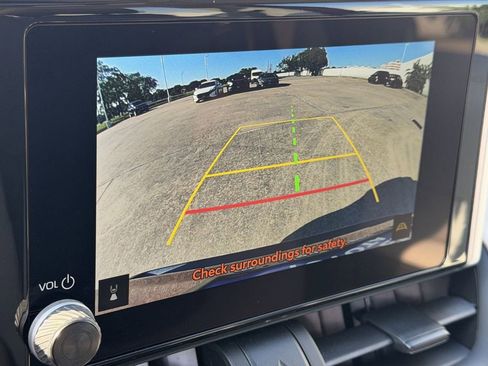 Used 2025 Toyota RAV4 XLE w/ Convenience Package FWD image 19