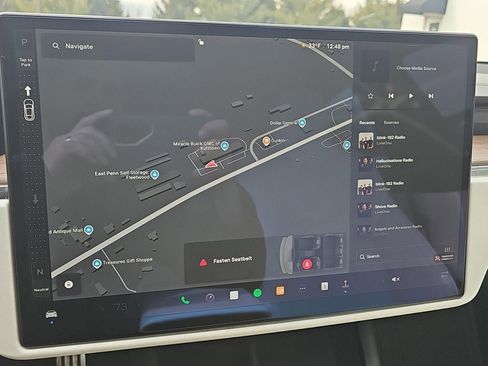 Used 2022 Tesla Model S image 13