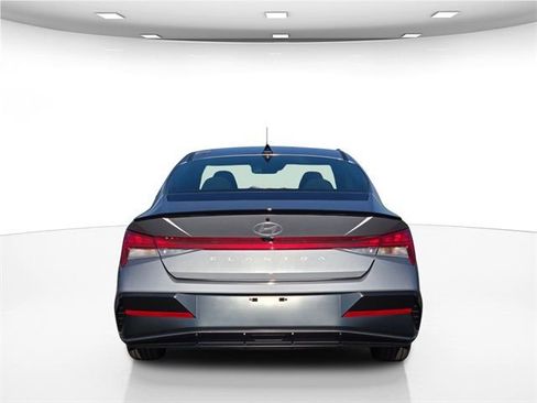 New 2026 Hyundai Elantra SEL Sport image 8