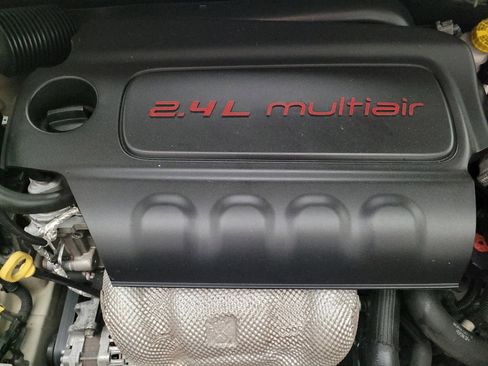 Used 2015 Jeep Renegade Latitude image 30