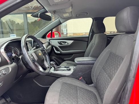 Used 2019 Chevrolet Blazer LT image 12