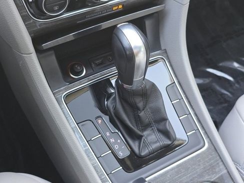 Used 2016 Volkswagen Passat 1.8T SE image 34