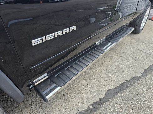 Used 2017 GMC Sierra 1500 SLE w/ SLE Value Package AWD/4WD image 30