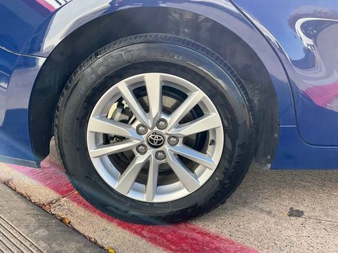 Used 2025 Toyota Camry LE image 9