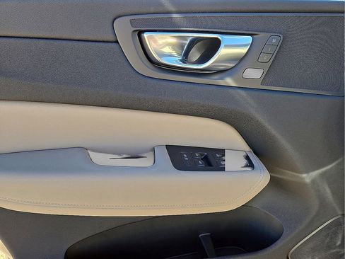 New 2026 Volvo XC60 B5 Plus w/ Protection Package Premier image 21