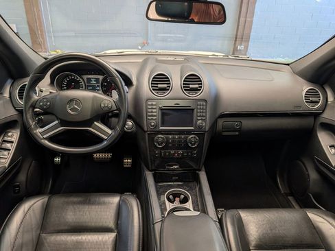 Used 2011 Mercedes-Benz ML 63 AMG 4MATIC image 8