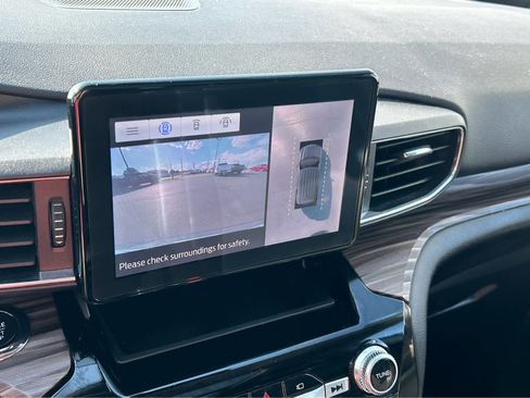 Used 2023 Ford Explorer Limited w/ Equipment Group 301A image 43