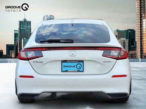 Used 2023 Honda Civic Sport image 4