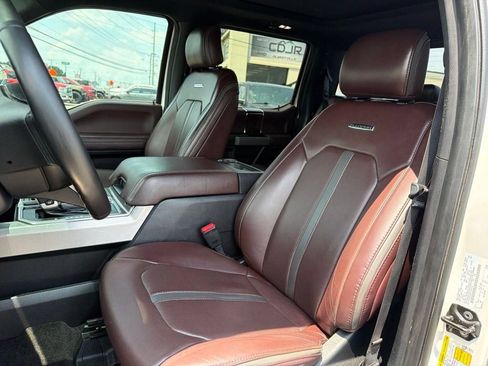 Used 2017 Ford F150 Platinum w/ Equipment Group 701A Luxury AWD/4WD image 33