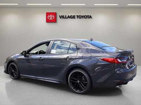 New 2026 Toyota Camry SE image 3