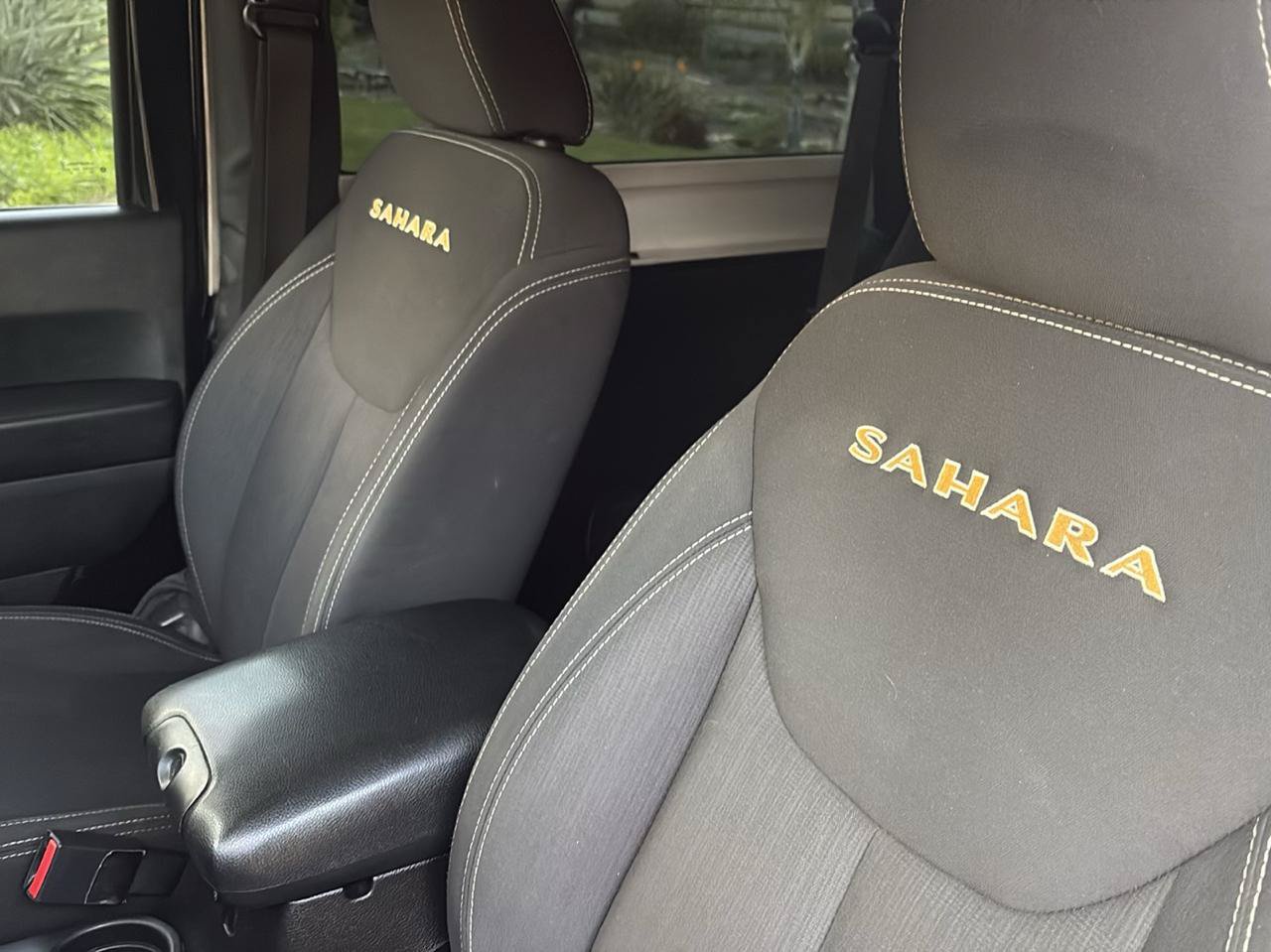 Used 2015 Jeep Wrangler Sahara w/ Connectivity Group AWD/4WD image 10