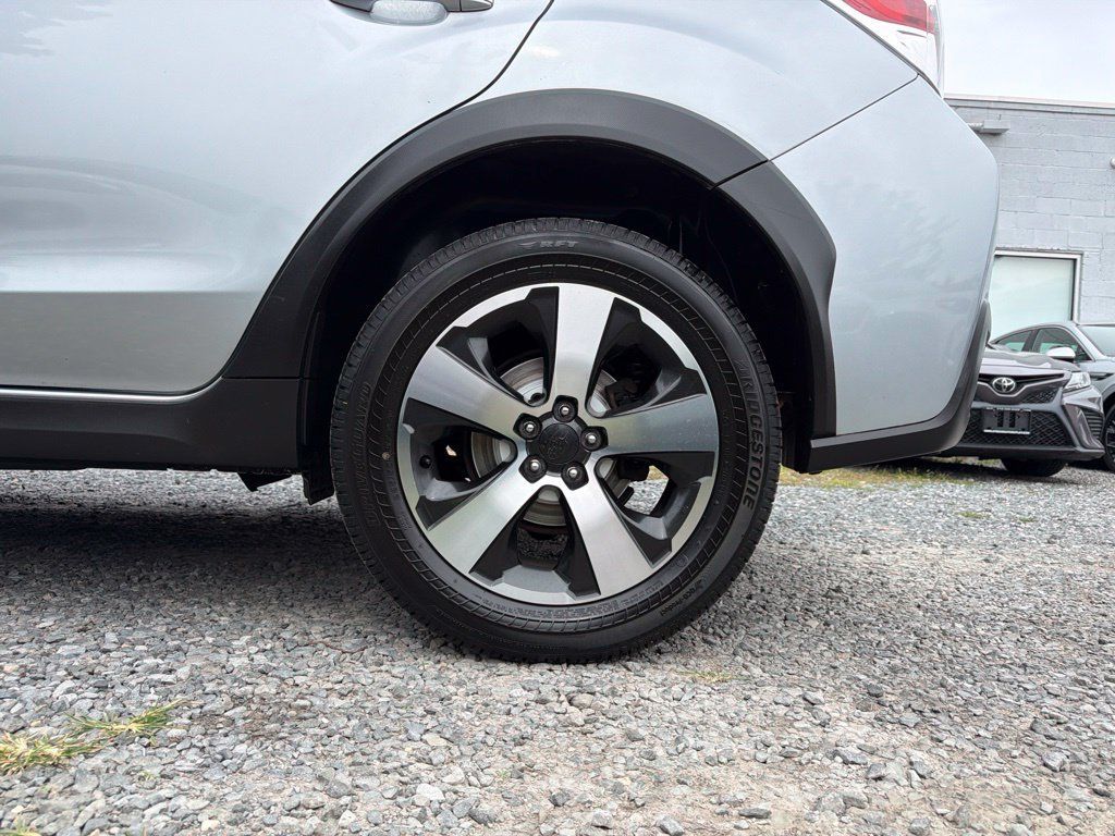 Used 2015 Subaru Crosstrek Touring AWD/4WD image 12
