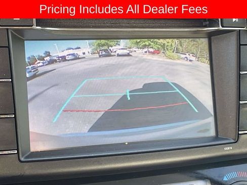 Used 2018 Toyota RAV4 LE AWD/4WD image 27