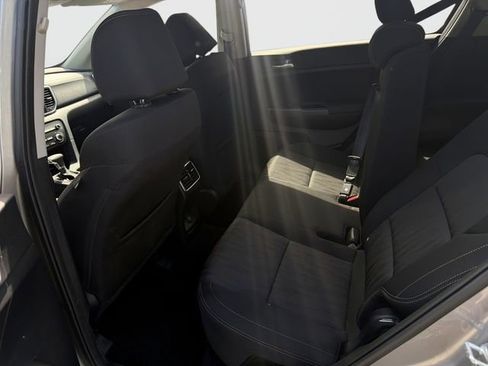 Used 2022 Kia Sportage LX AWD/4WD image 32