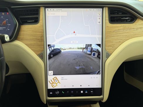 Used 2018 Tesla Model S 75D AWD/4WD image 13