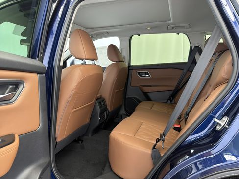 New 2026 Nissan Rogue Platinum AWD/4WD image 14