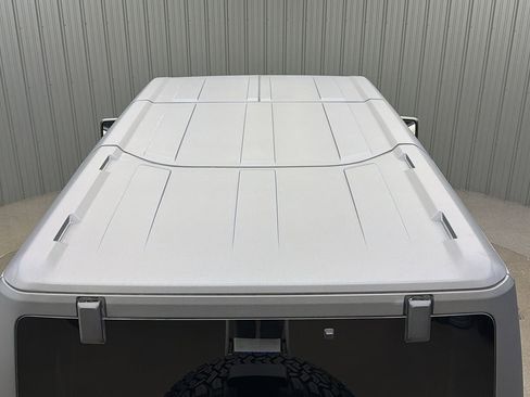 Used 2025 Ford Bronco Outer Banks w/ Sasquatch Package AWD/4WD image 18