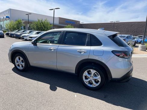 Certified 2025 Honda HR-V LX image 9