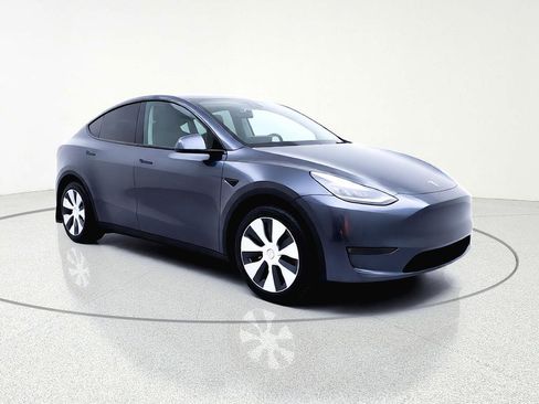Used 2021 Tesla Model Y Long Range image 1