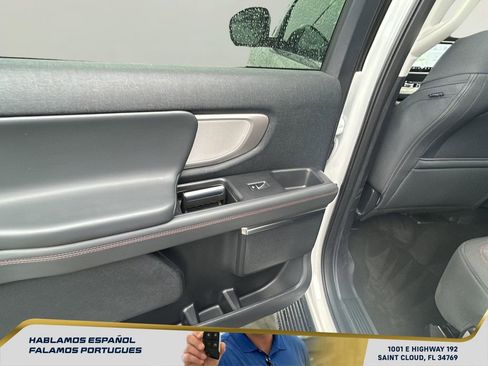 Used 2025 Ford Expedition Max Active AWD/4WD image 26