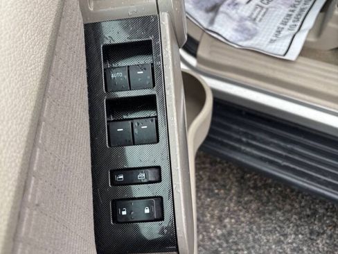 Used 2007 Ford Explorer XLT AWD/4WD image 11