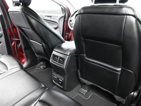 Used 2019 Ford Edge SEL w/ Equipment Group 201A image 27