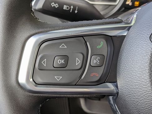 New 2026 Jeep Wrangler Unlimited Sahara AWD/4WD image 25