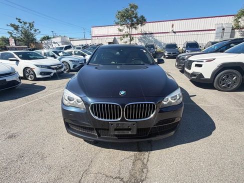 Used 2014 BMW 750i xDrive AWD/4WD image 2