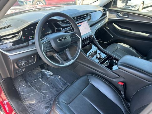 Used 2022 Jeep Grand Cherokee Limited 4xe w/ Luxury Tech Group II AWD/4WD image 25