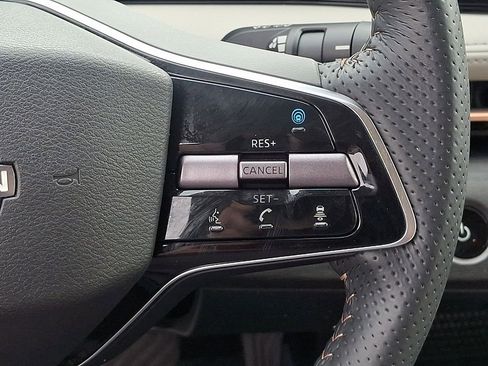 Used 2023 Nissan Ariya FWD image 21