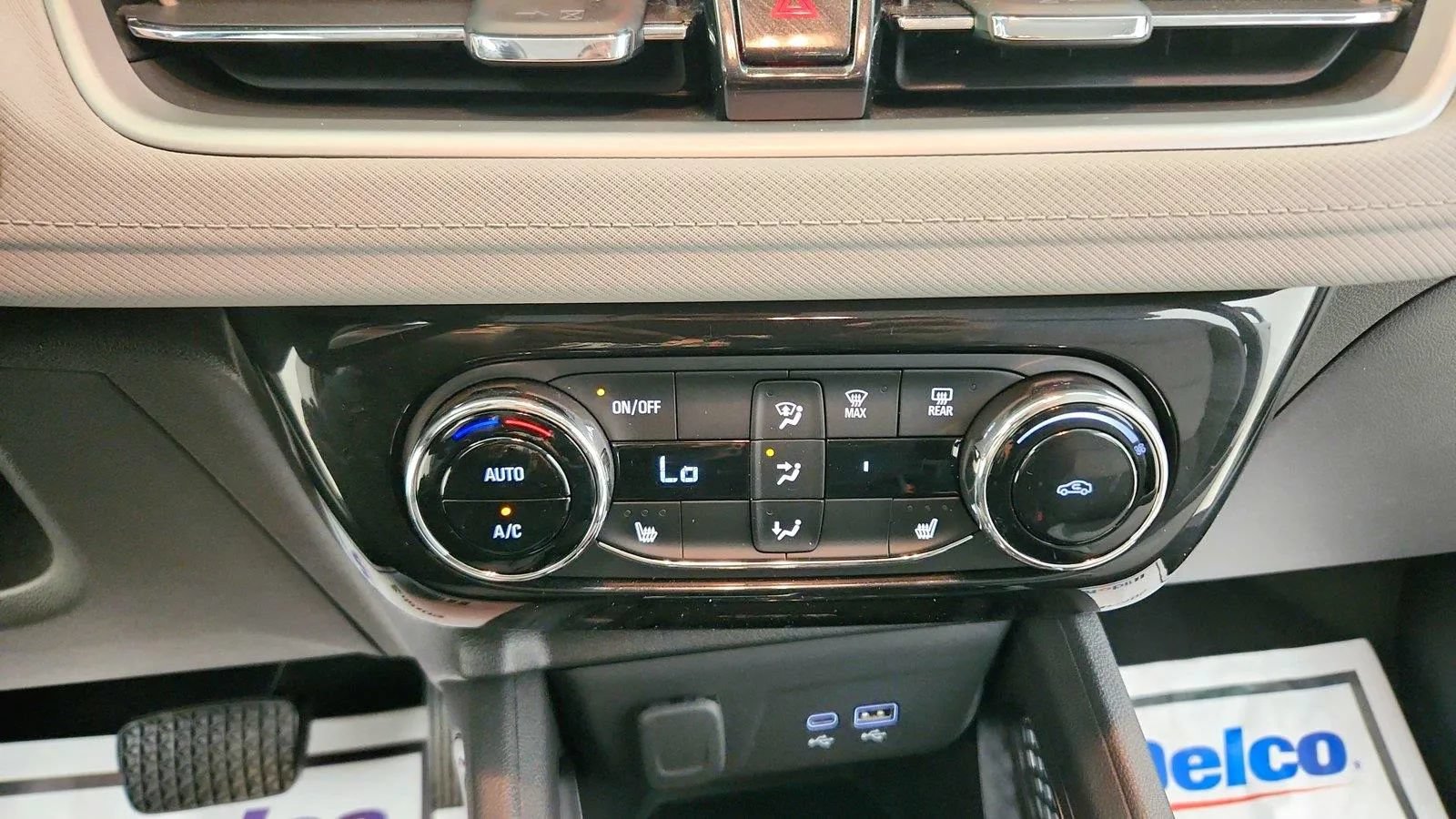 Used 2024 Chevrolet TrailBlazer LT w/ Convenience Package AWD/4WD image 19