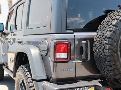 Used 2024 Jeep Wrangler Unlimited AWD/4WD image 13