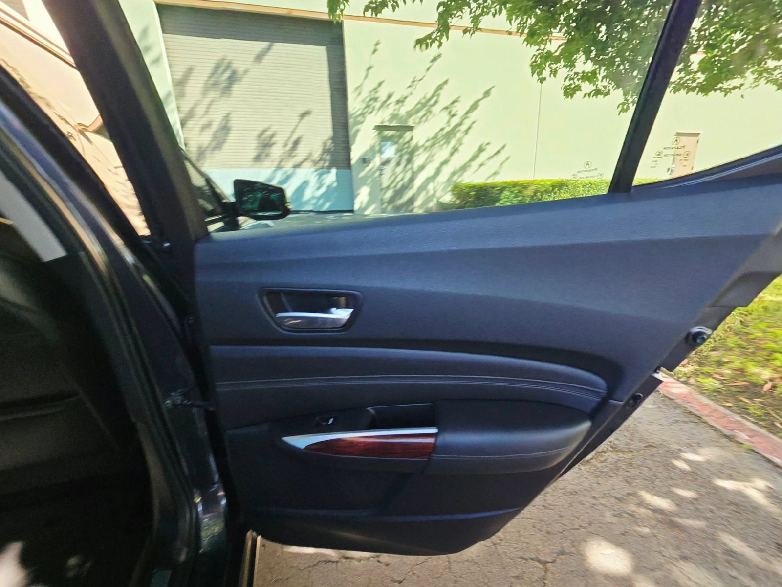 Used 2016 Acura TLX FWD image 28